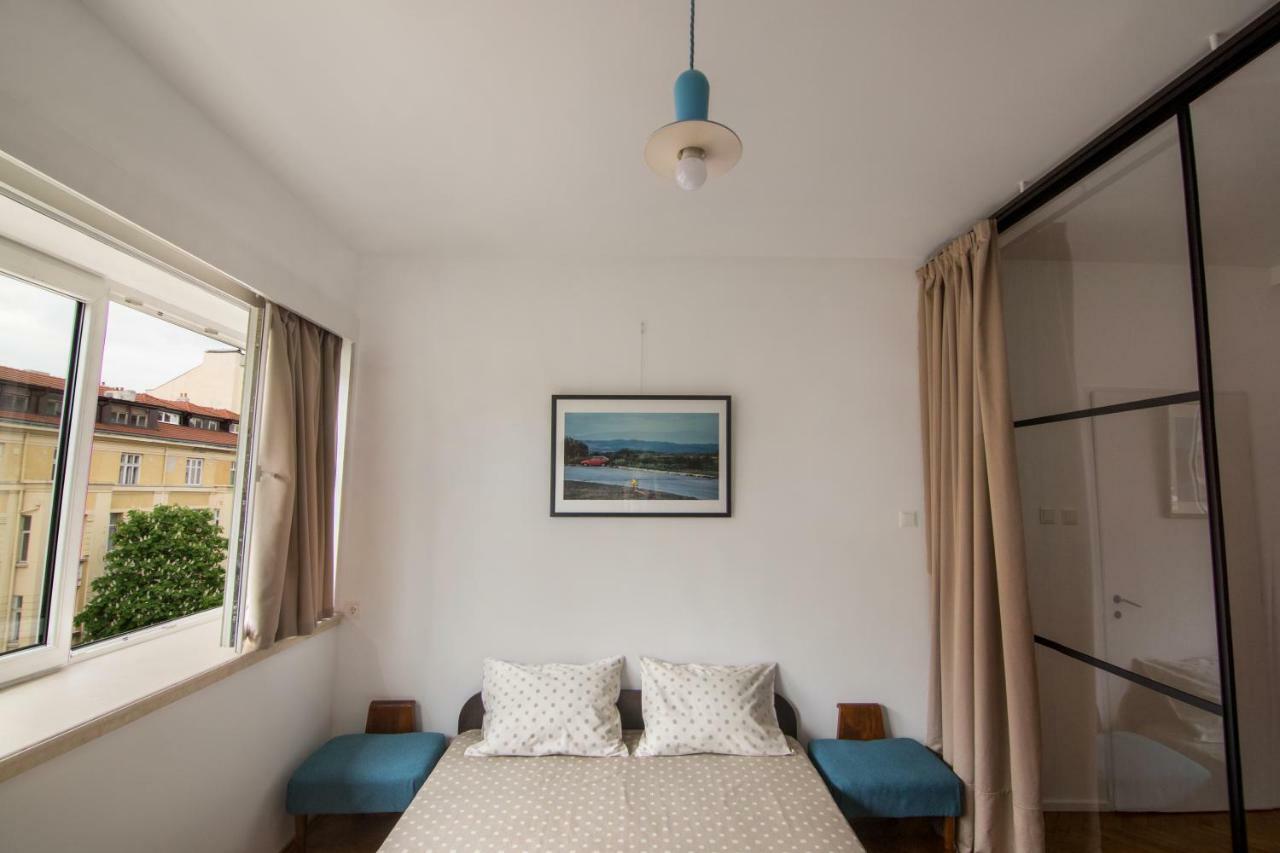 Design Apartment In Sofia Top City Center Kültér fotó